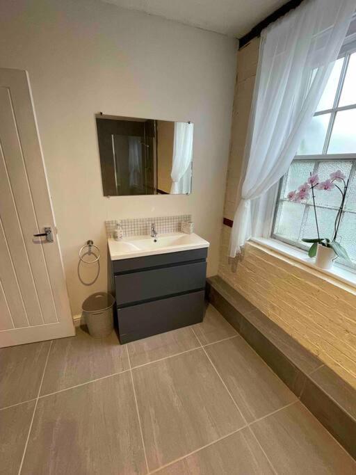 The Old Hay Barn - Games Room, Gym, Sleeps 8 Godmanchester Exteriör bild