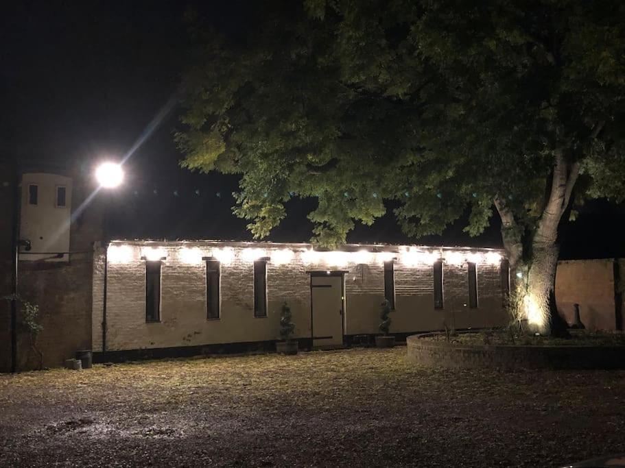 The Old Hay Barn - Games Room, Gym, Sleeps 8 Godmanchester Exteriör bild